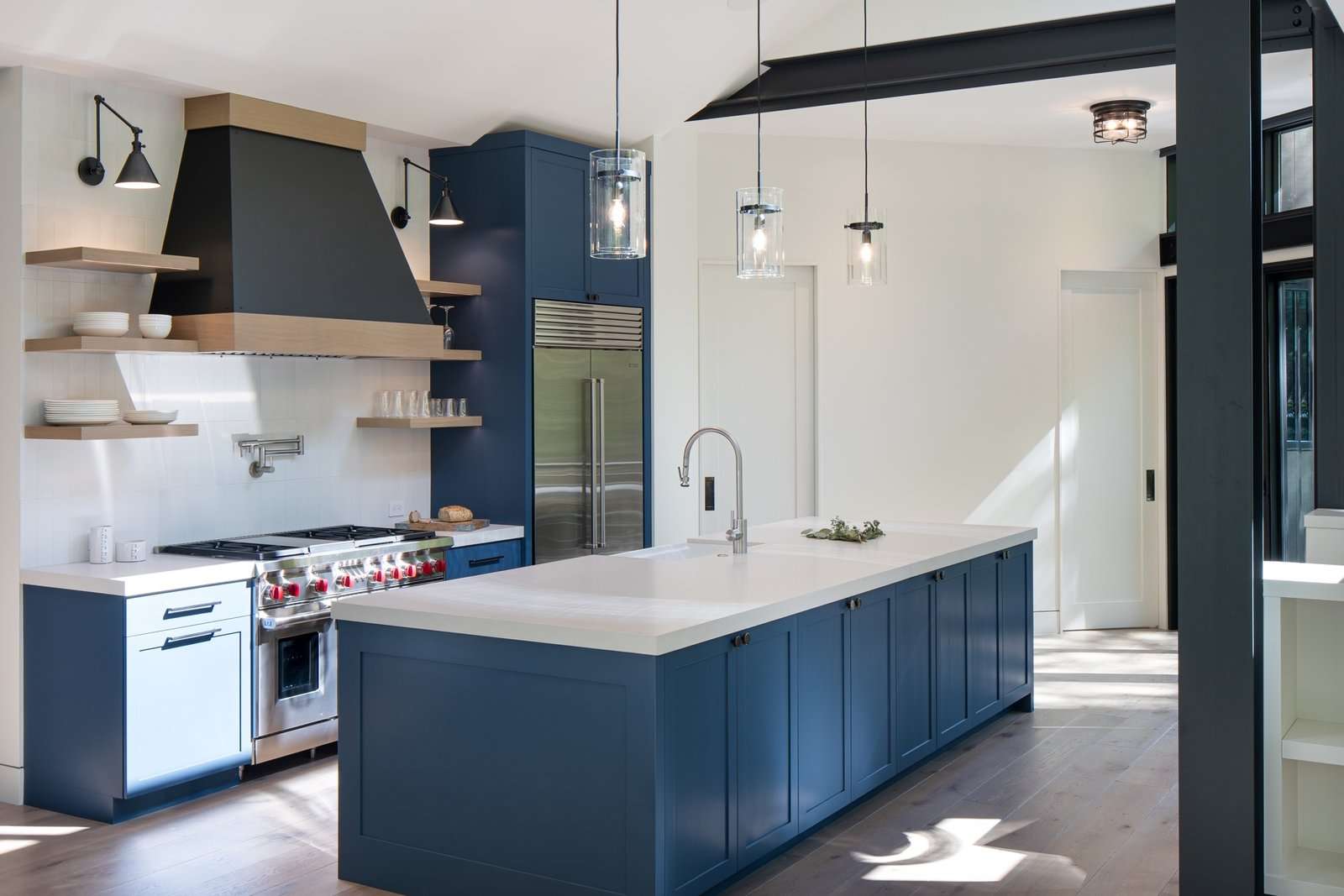 Read more about the article How To Design A Monochromatic Kitchen